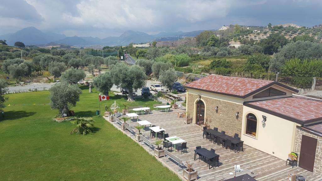 Agriturismo Donna Beatrice Bianco Exterior foto